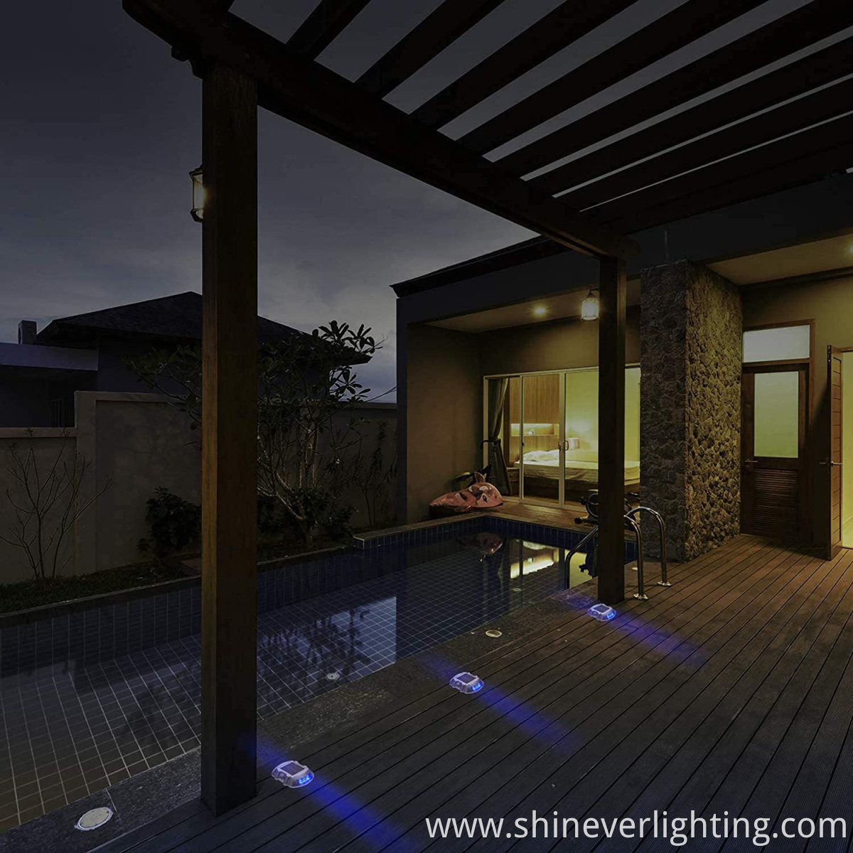 Energy-efficient Solar Deck Lights